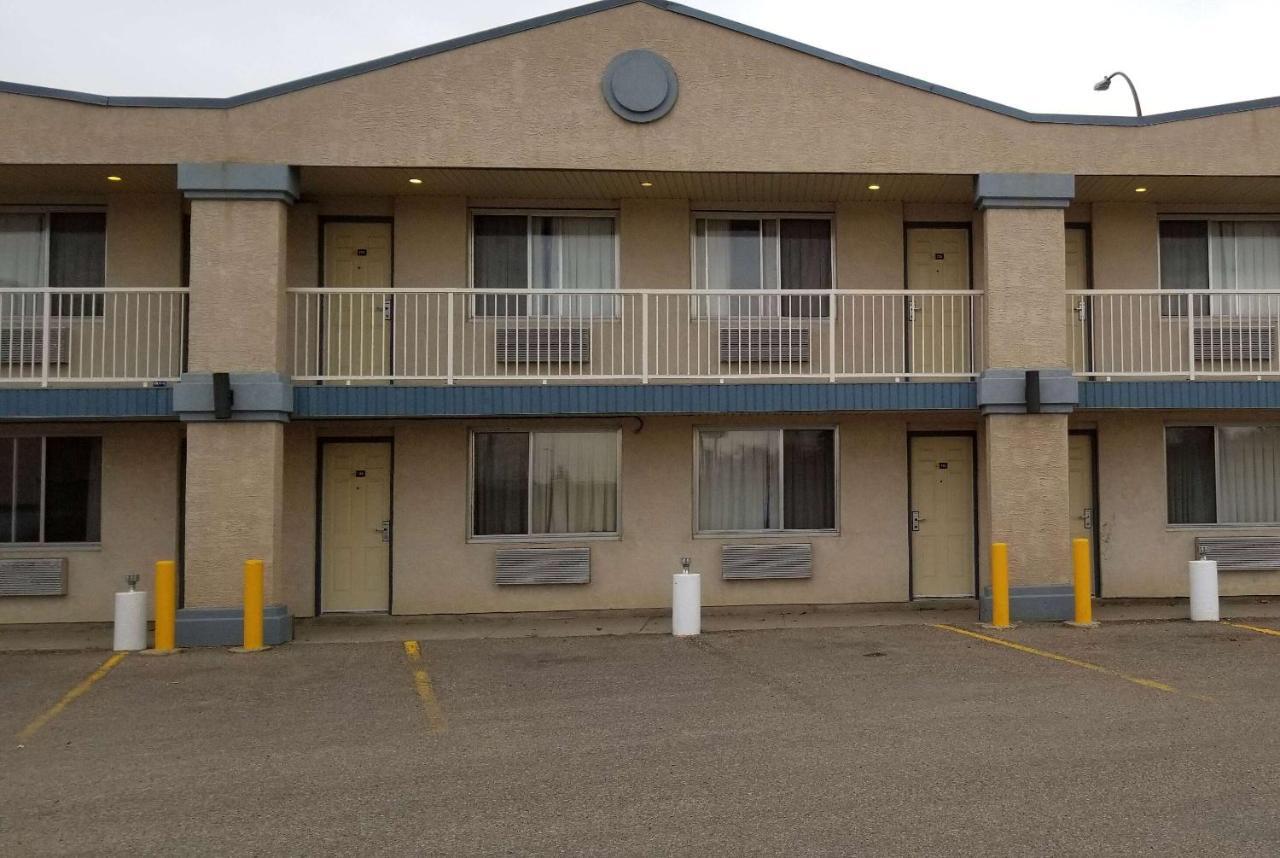 Days Inn By Wyndham Swift Current Esterno foto