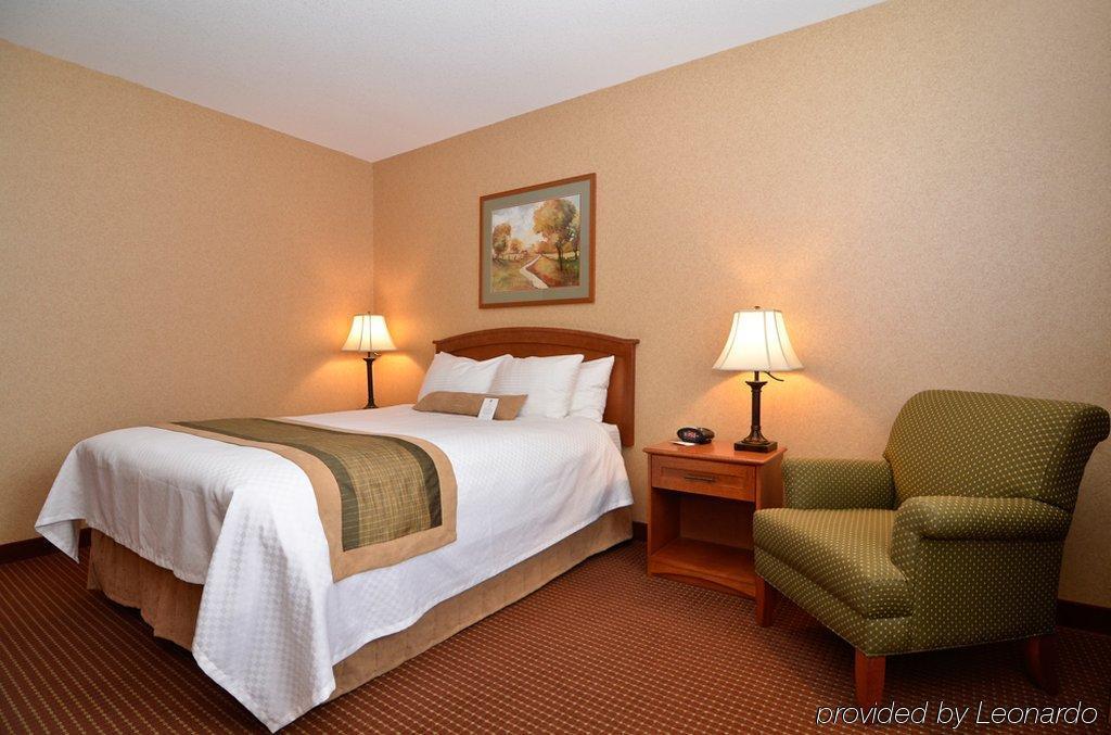 Days Inn By Wyndham Swift Current Esterno foto