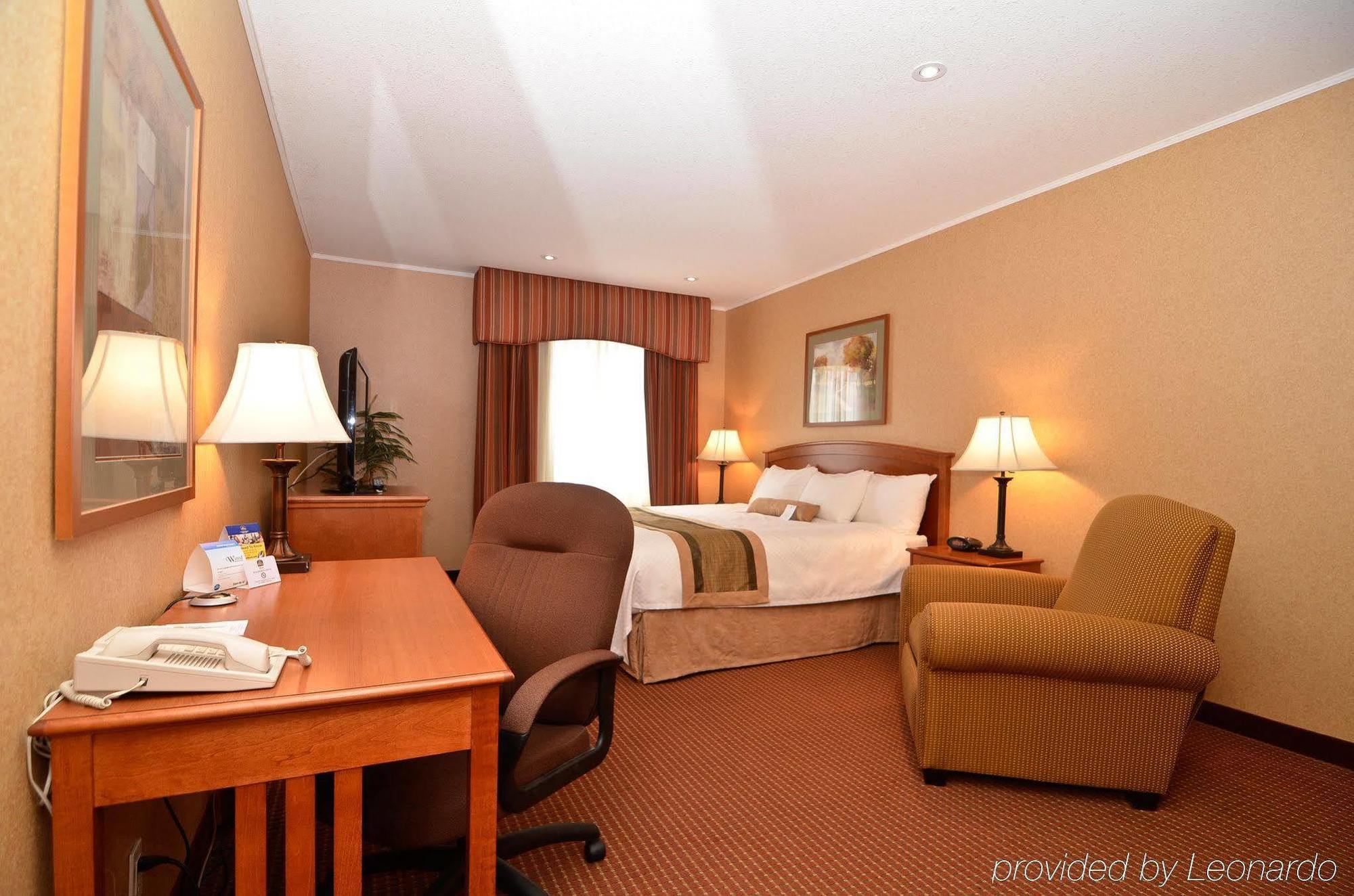 Days Inn By Wyndham Swift Current Esterno foto