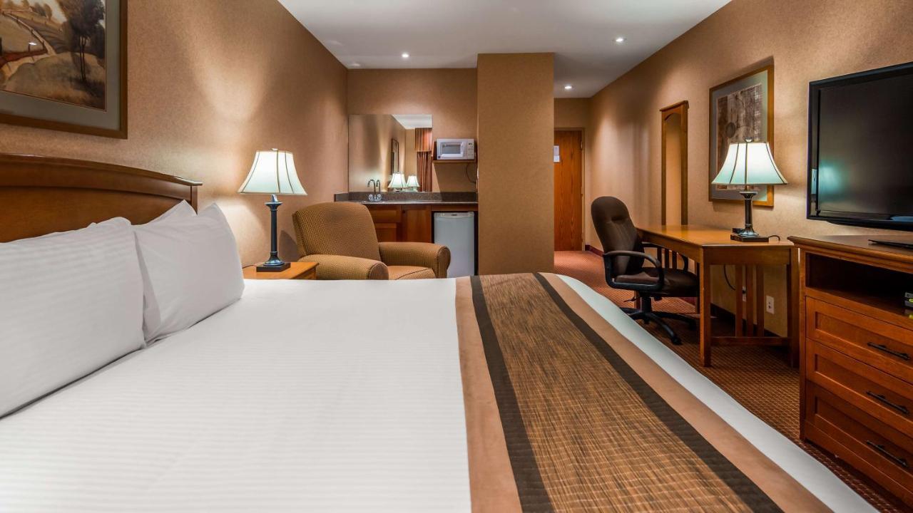 Days Inn By Wyndham Swift Current Esterno foto