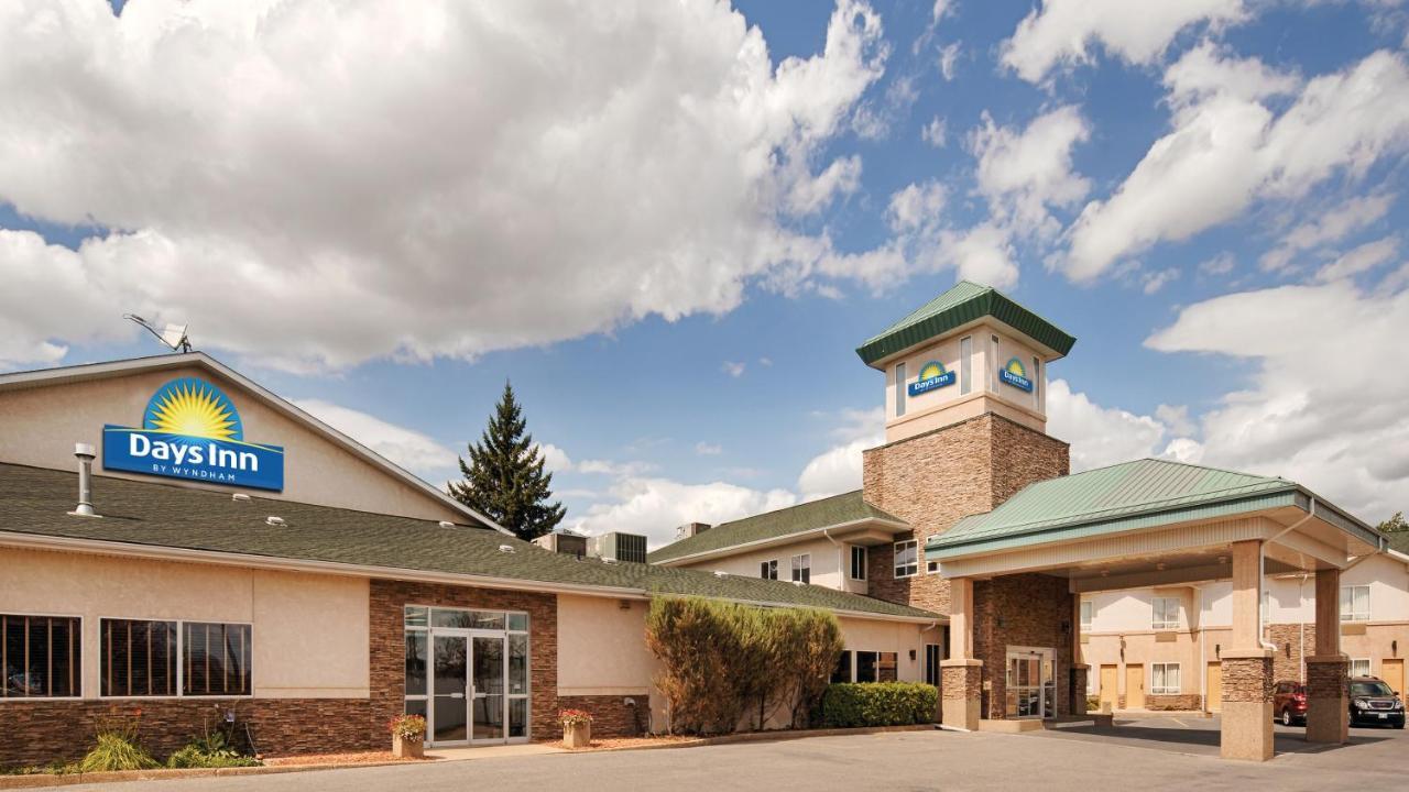 Days Inn By Wyndham Swift Current Esterno foto