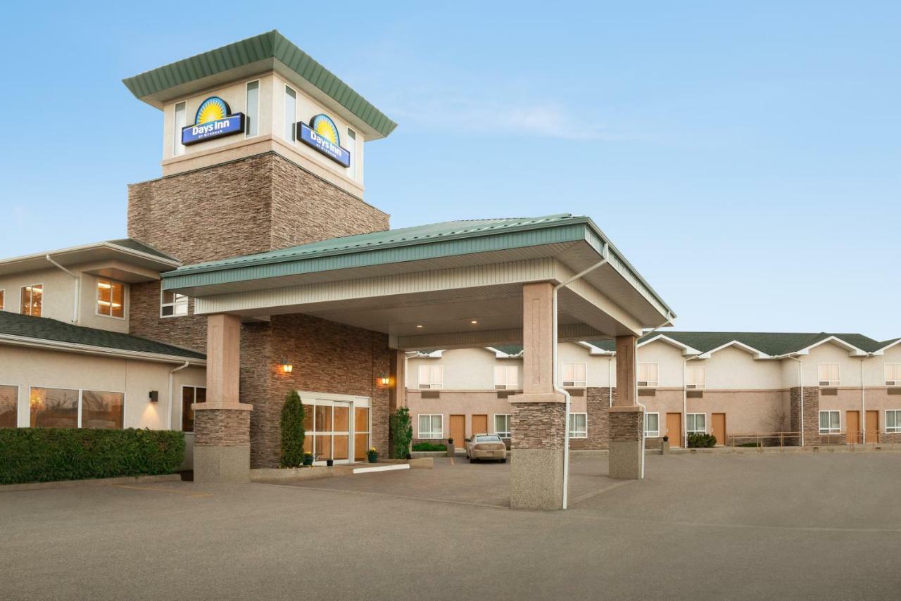 Days Inn By Wyndham Swift Current Esterno foto